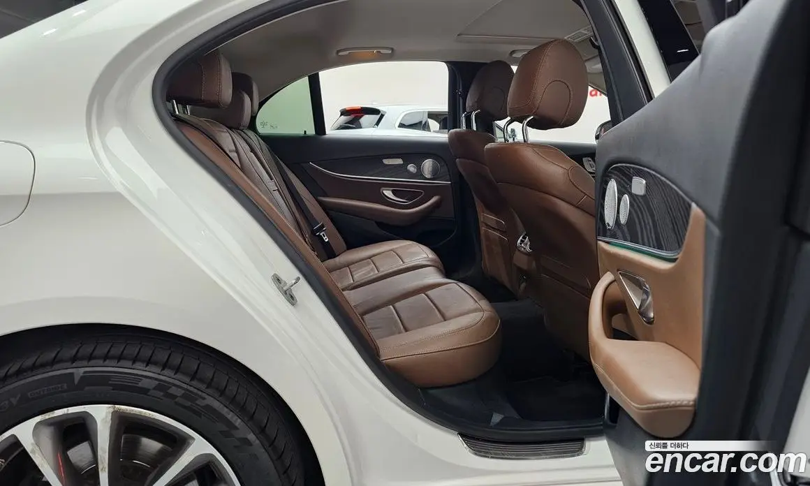 Mercedes-Benz E-Class 2019 2.0 гидро, фото 17 Mercedes-Benz E-Class 2019 2.0 гидро, фото 17