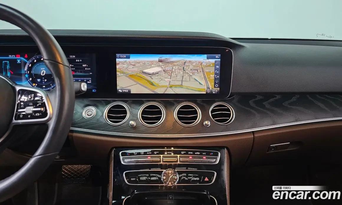 Mercedes-Benz E-Class 2019 2.0 гидро, фото 18 Mercedes-Benz E-Class 2019 2.0 гидро, фото 18
