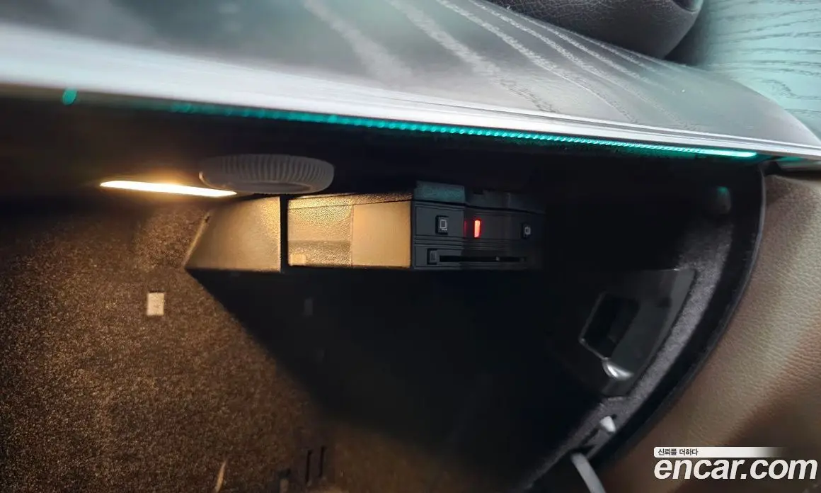 Mercedes-Benz E-Class 2019 2.0 гидро, фото 30 Mercedes-Benz E-Class 2019 2.0 гидро, фото 30
