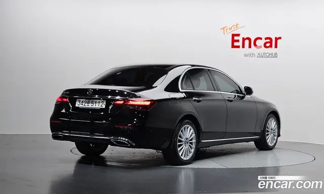 Mercedes-Benz E-Class 2021 2.0 автомат (гидро), миниатюра 2