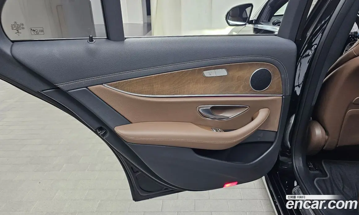 Mercedes-Benz E-Class 2021 2.0 автомат (гидро), фото 15