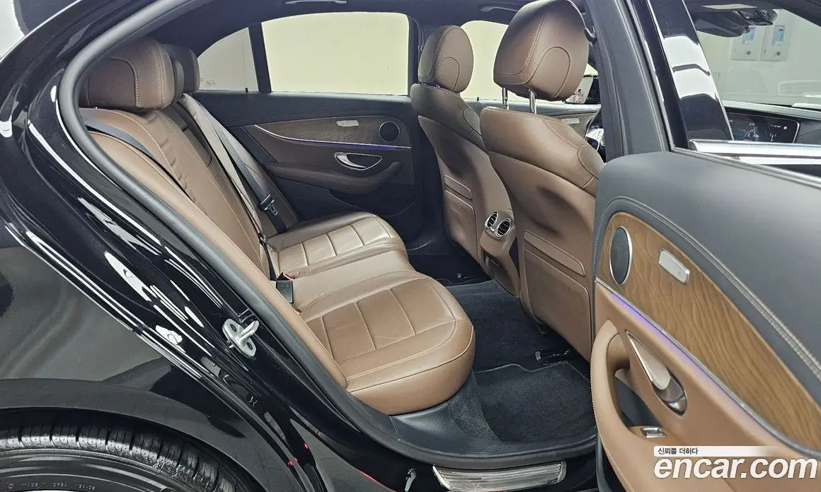 Mercedes-Benz E-Class 2021 2.0 автомат (гидро), фото 17