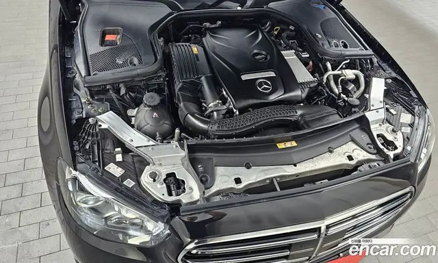 Mercedes-Benz E-Class 2021 2.0 автомат (гидро), миниатюра 6