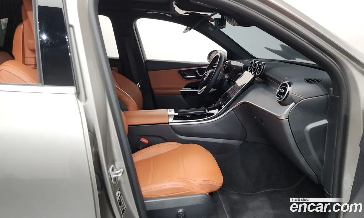 Mercedes-Benz GLC-Class 2024 2.0 гидро, фото 16