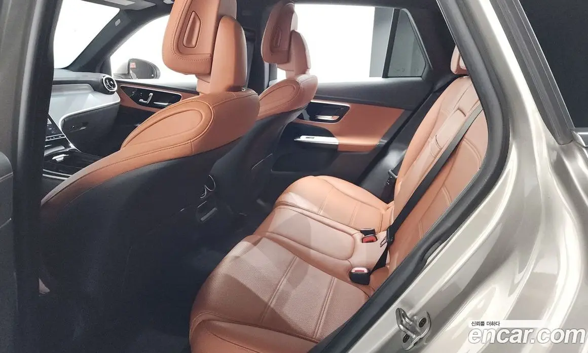 Mercedes-Benz GLC-Class 2024 2.0 гидро, фото 24