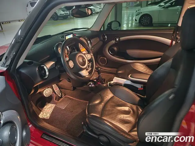 Mini Cooper 2010 1.6 автомат (гидро), миниатюра 9