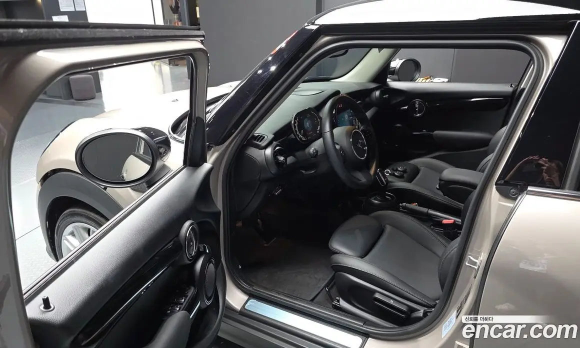 Mini Cooper 2021 1.5 автомат (гидро), фото 13