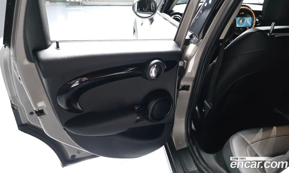 Mini Cooper 2021 1.5 автомат (гидро), фото 15