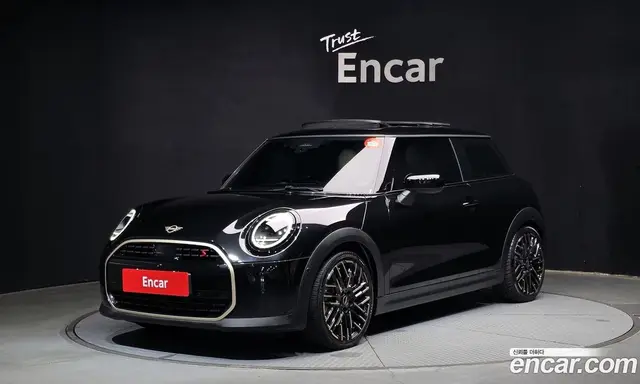 Mini Cooper, 2025, 24 081 км