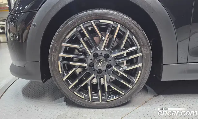 Mini Cooper 2025 2.0 автомат (гидро), миниатюра 5