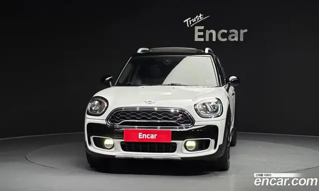 Mini Countryman 2019 2.0 автомат (гидро), миниатюра 3
