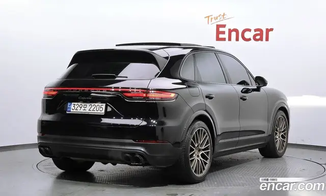 Porsche Cayenne 2023 3.0 автомат (гидро), миниатюра 2