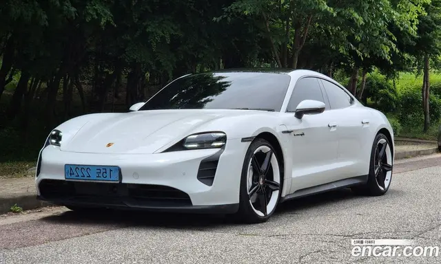 Porsche Taycan, 2021, 37 894 км