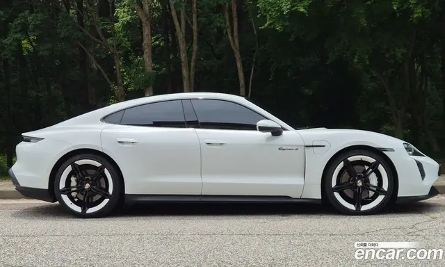 Porsche Taycan 2021 0.1 автомат (гидро), миниатюра 5