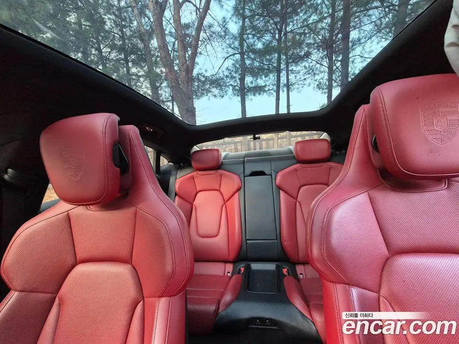 Porsche Taycan 2021 0.1 автомат (гидро), фото 10