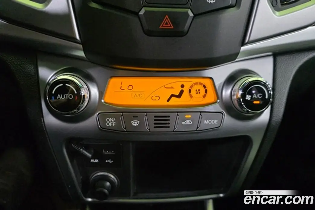 SsangYong Korando 2014 2.0 автомат (гидро), фото 15