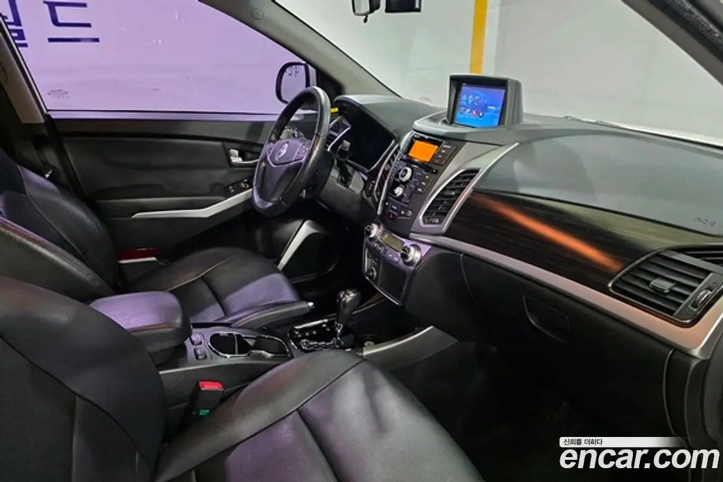 SsangYong Korando 2014 2.0 автомат (гидро), фото 10