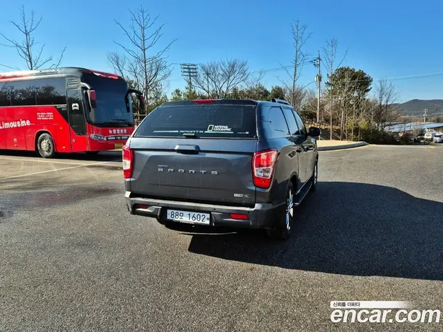SsangYong Rexton 2018 2.2 автомат (гидро), миниатюра 2