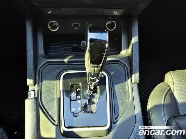 SsangYong Rexton 2018 2.2 автомат (гидро), миниатюра 9