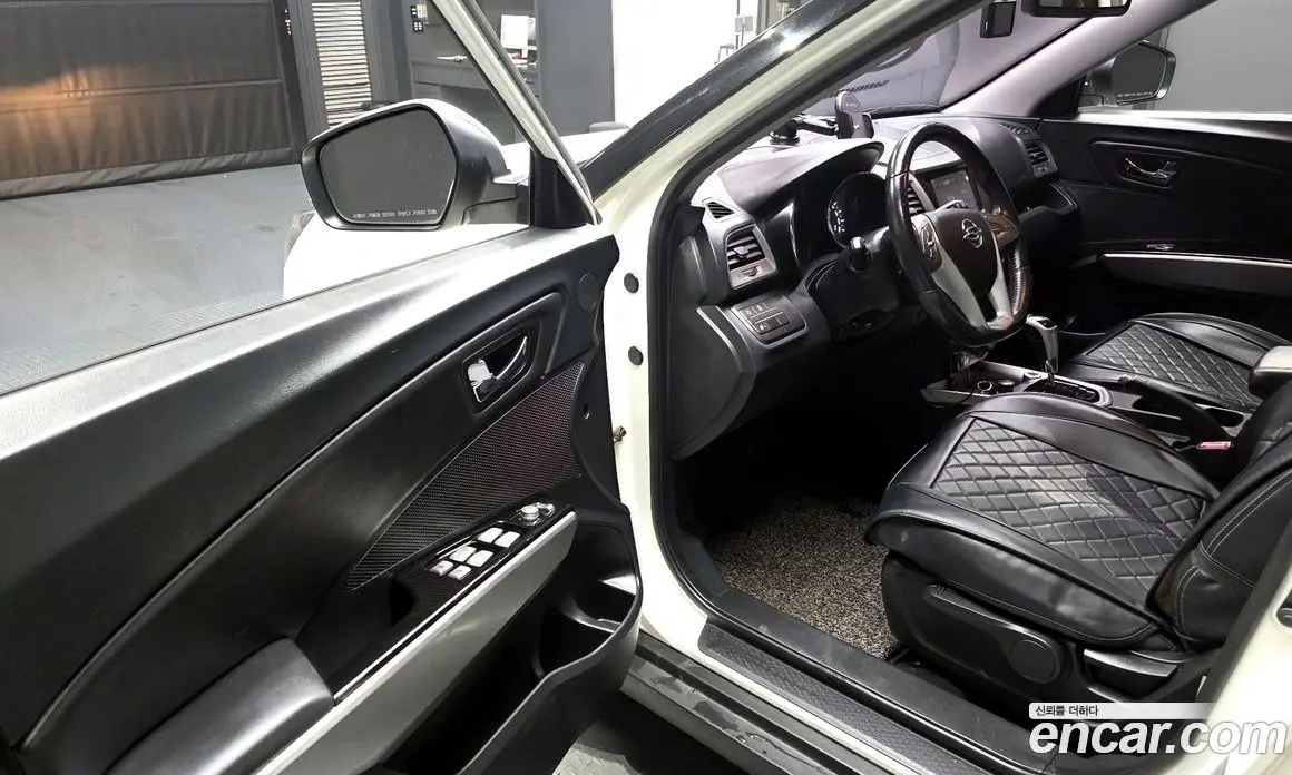 SsangYong TIBOLI 2015 1.6 автомат (гидро), фото 13