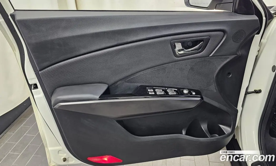 SsangYong TIBOLI 2017 1.6 автомат (гидро), фото 14