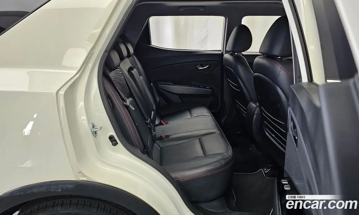 SsangYong TIBOLI 2017 1.6 автомат (гидро), фото 18
