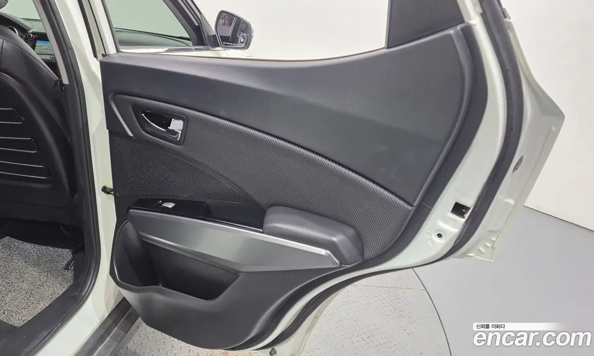 SsangYong TIBOLI 2018 1.6 автомат (гидро), фото 15