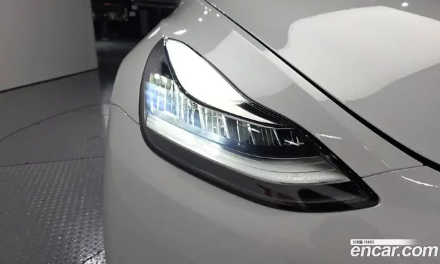 Tesla Model Y 2021 0.2 автомат (гидро), миниатюра 8 Tesla Model Y 2021 0.2 автомат (гидро), миниатюра 8