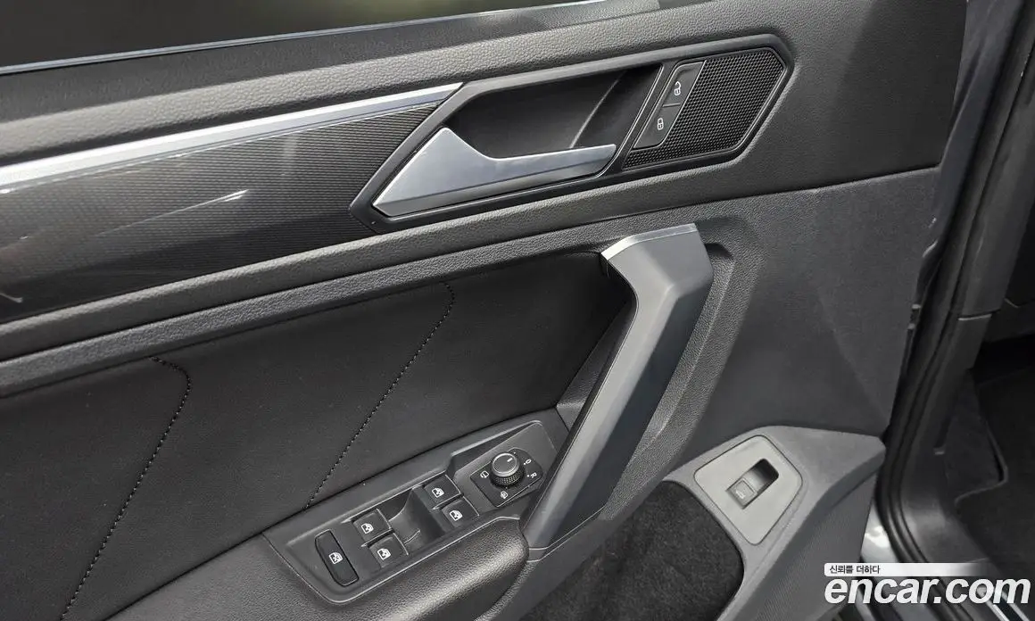 Volkswagen Tiguan 2020 2.0 автомат (гидро), фото 31