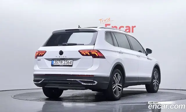 Volkswagen Tiguan 2022 2.0 автомат (гидро), миниатюра 2