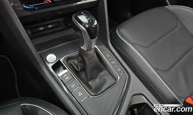 Volkswagen Tiguan 2022 2.0 автомат (гидро), миниатюра 9