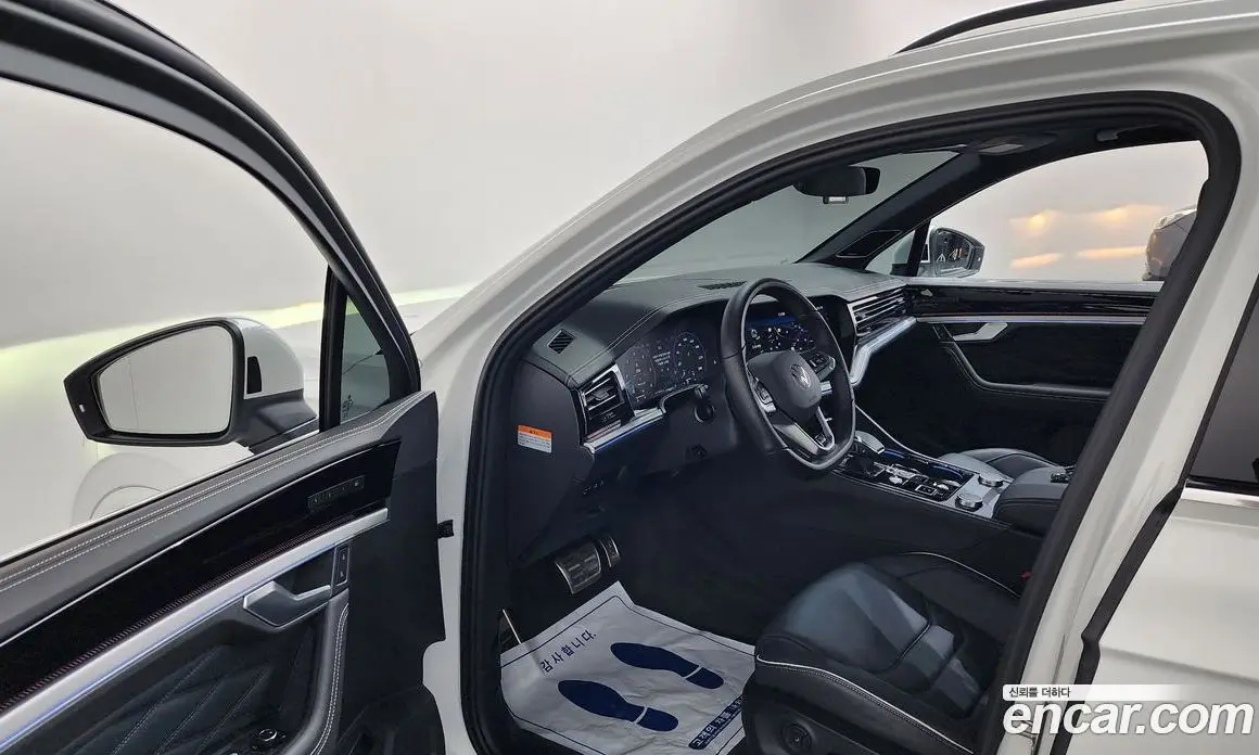 Volkswagen Touareg 2025 3.0 автомат (гидро), фото 13