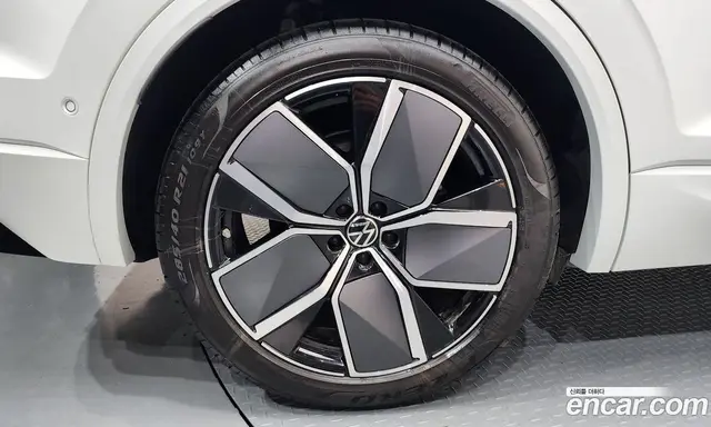Volkswagen Touareg 2025 3.0 автомат (гидро), миниатюра 5
