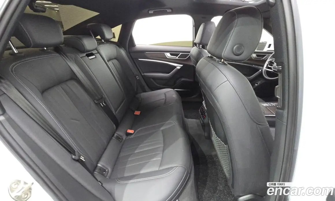 Audi A6 2023 3.0 автомат (гидро), фото 18
