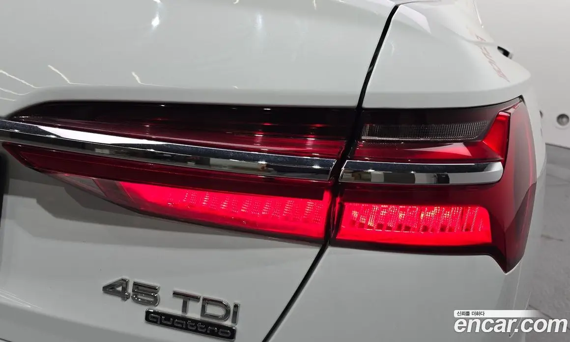 Audi A6 2023 3.0 автомат (гидро), фото 9