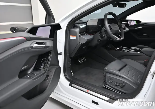 Audi A6 e-tron 2025 0.2 автомат (гидро), миниатюра 11