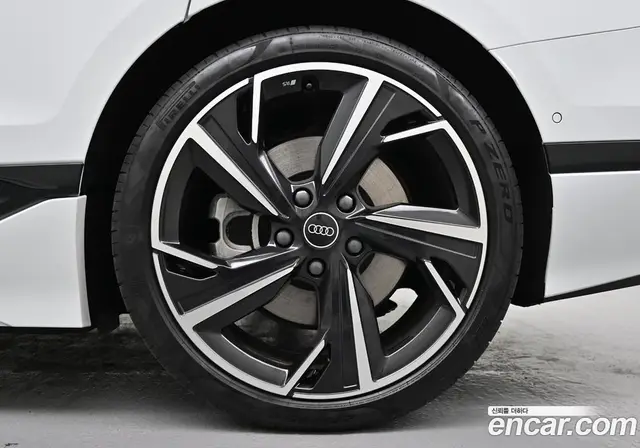 Audi A6 e-tron 2025 0.2 автомат (гидро), миниатюра 5