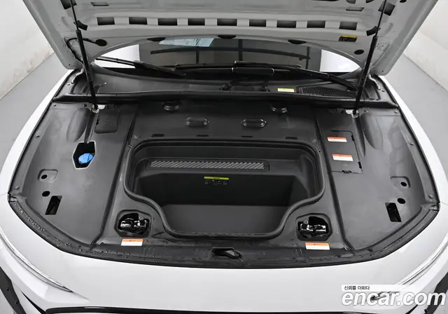 Audi A6 e-tron 2025 0.2 автомат (гидро), миниатюра 6