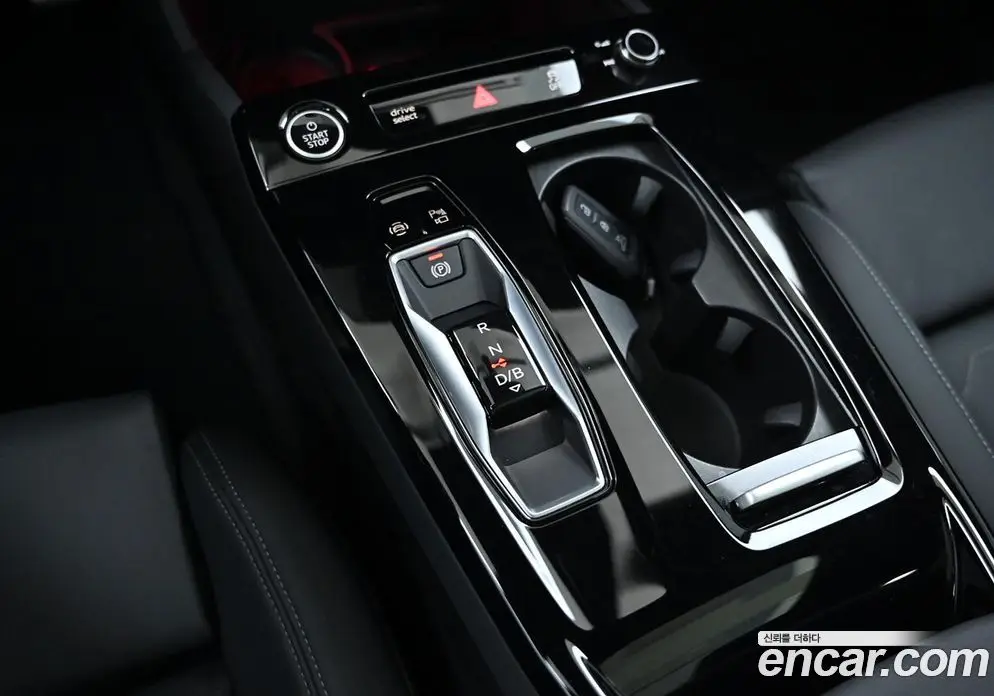 Audi A6 e-tron 2025 0.2 автомат (гидро), фото 9