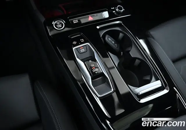 Audi A6 e-tron 2025 0.2 автомат (гидро), миниатюра 9