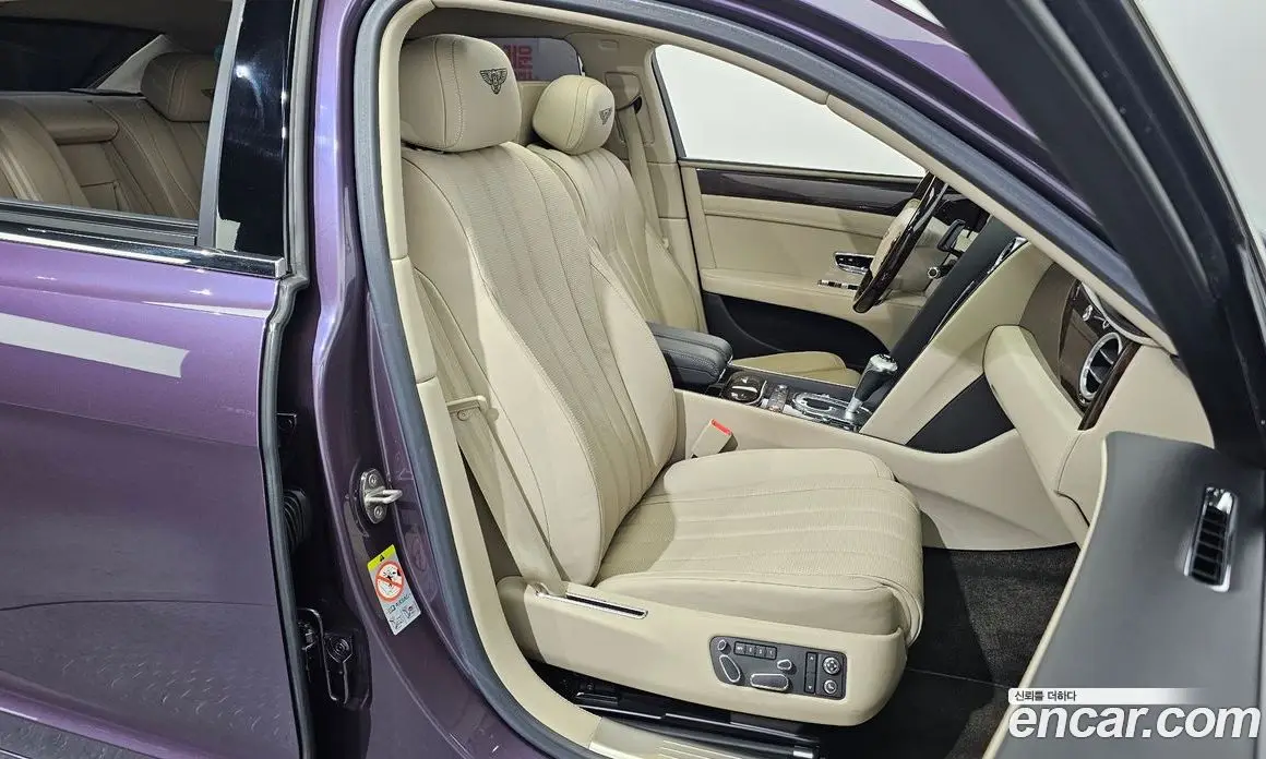 Bentley Flying Spur 2013 6.0 автомат (гидро), фото 12 Bentley Flying Spur 2013 6.0 автомат (гидро), фото 12