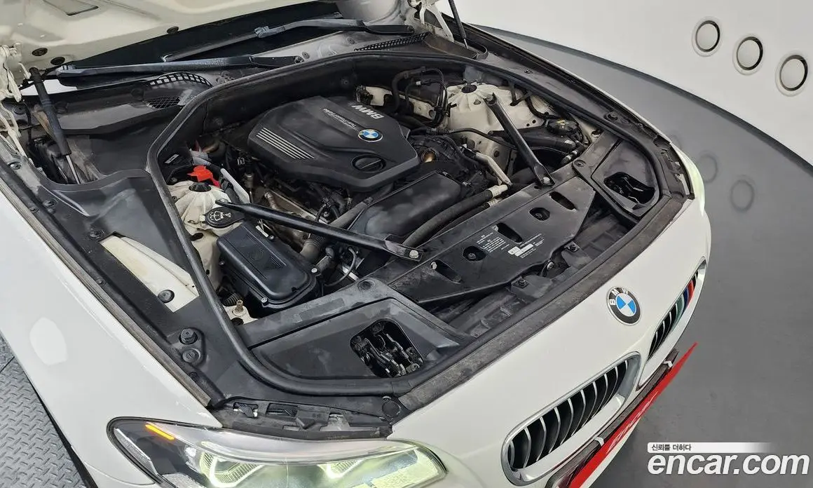 BMW 5 серия 2016 2.0 автомат (гидро), фото 6