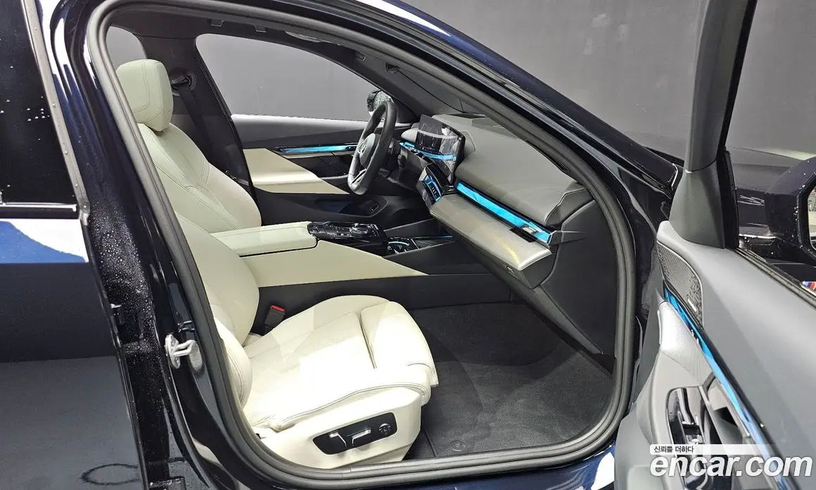 BMW 5 серия 2025 2.0 автомат (гидро), фото 11
