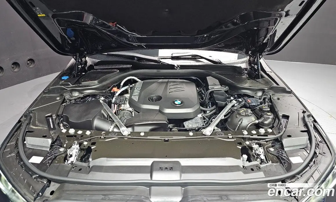 BMW 5 серия 2025 2.0 автомат (гидро), фото 6