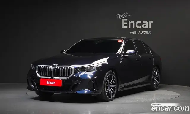 BMW 5 серия, 2025, 12 595 км