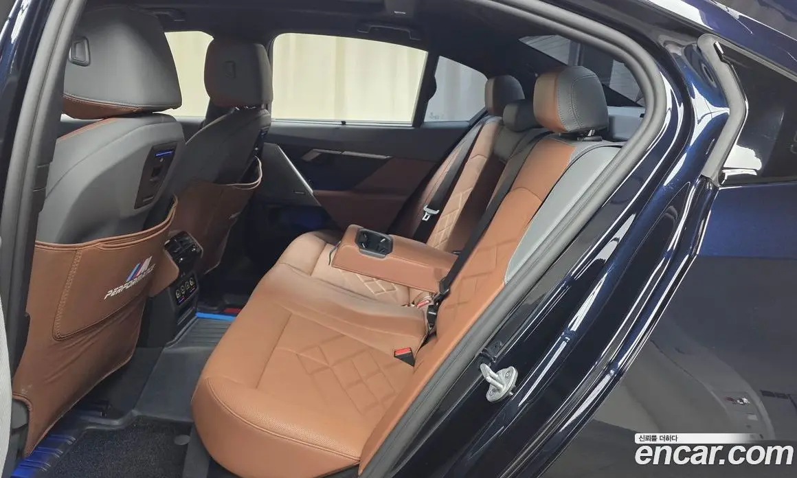 BMW 5 серия 2025 2.0 автомат (гидро), фото 18