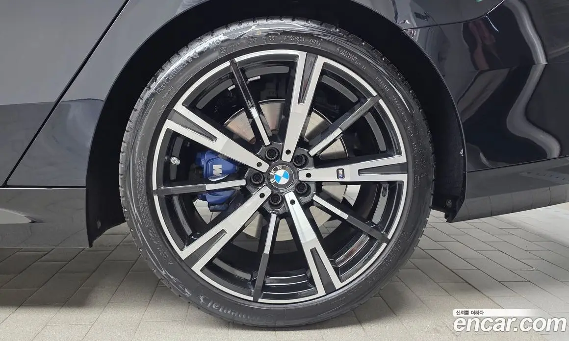 BMW 5 серия 2025 2.0 автомат (гидро), фото 7