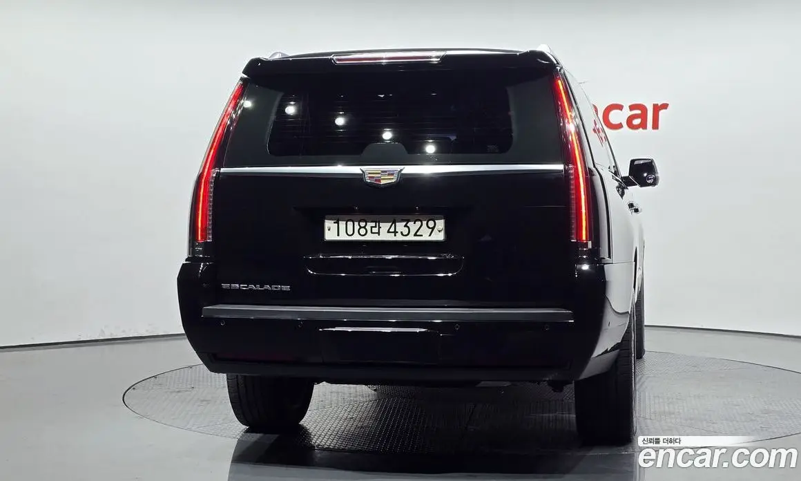 Cadillac Escalade 2018 6.2 автомат (гидро), фото 4 Cadillac Escalade 2018 6.2 автомат (гидро), фото 4