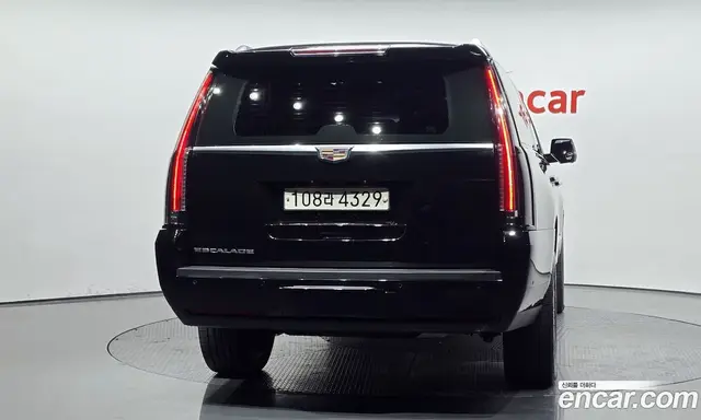 Cadillac Escalade 2018 6.2 автомат (гидро), миниатюра 4 Cadillac Escalade 2018 6.2 автомат (гидро), миниатюра 4