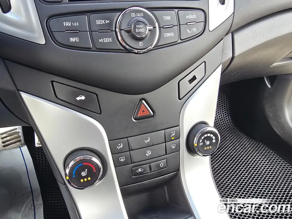 Chevrolet Cruze 2015 1.8 автомат (гидро), фото 13